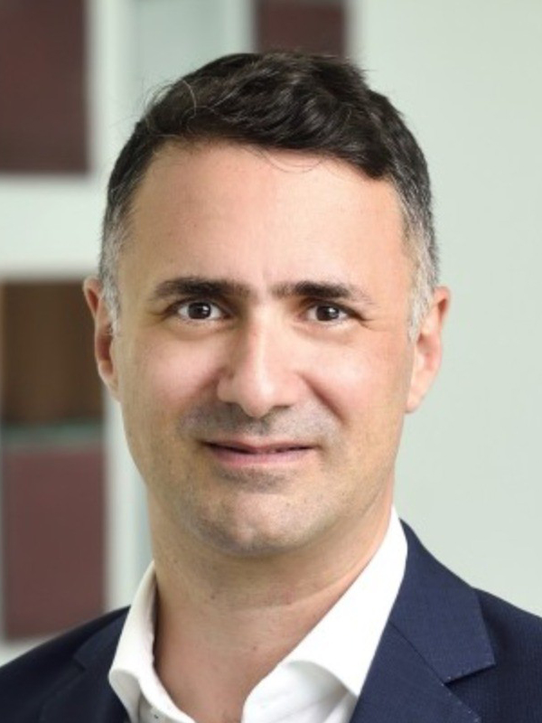 Portraitfoto von Daniel Pepl, MAS MBA